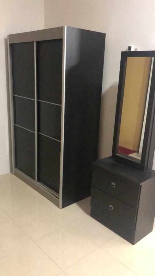 Hasnifana Homestay Seri Iskandar Exterior foto
